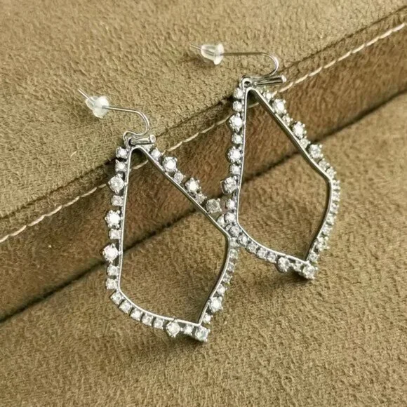 Kendra Scott Stud Earrings - Picture 2 of 3